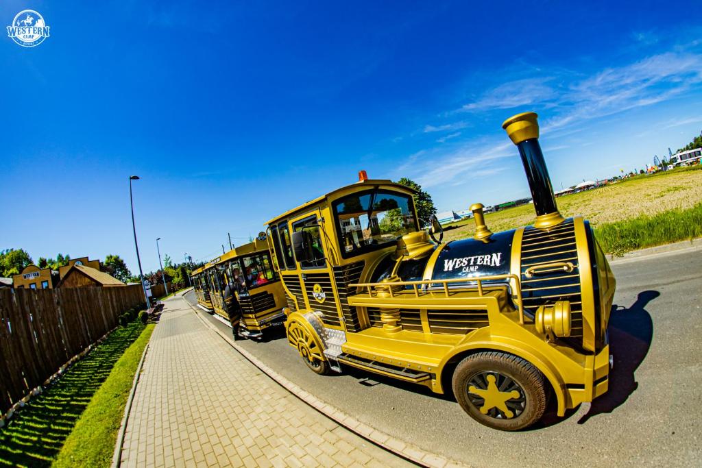 רכבת שאטל אל הפארק וחזרה